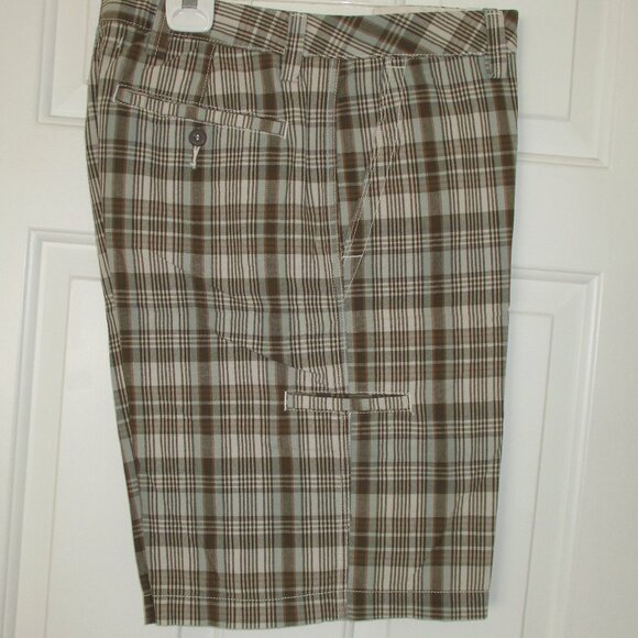 Dockers Relaxed Fit Mens Brown Cotton Plaid Bermuda Short NWOT - Size 34W - Picture 1 of 4